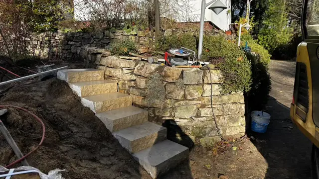 Hangbefestigung Hangsicherung Trockenmauer Sandstein Treppenanlage Blockstufen Falkensee