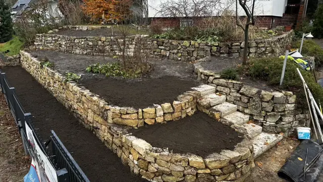 Hangbefestigung Hangsicherung Trockenmauer Sandstein Treppenanlage Blockstufen Falkensee